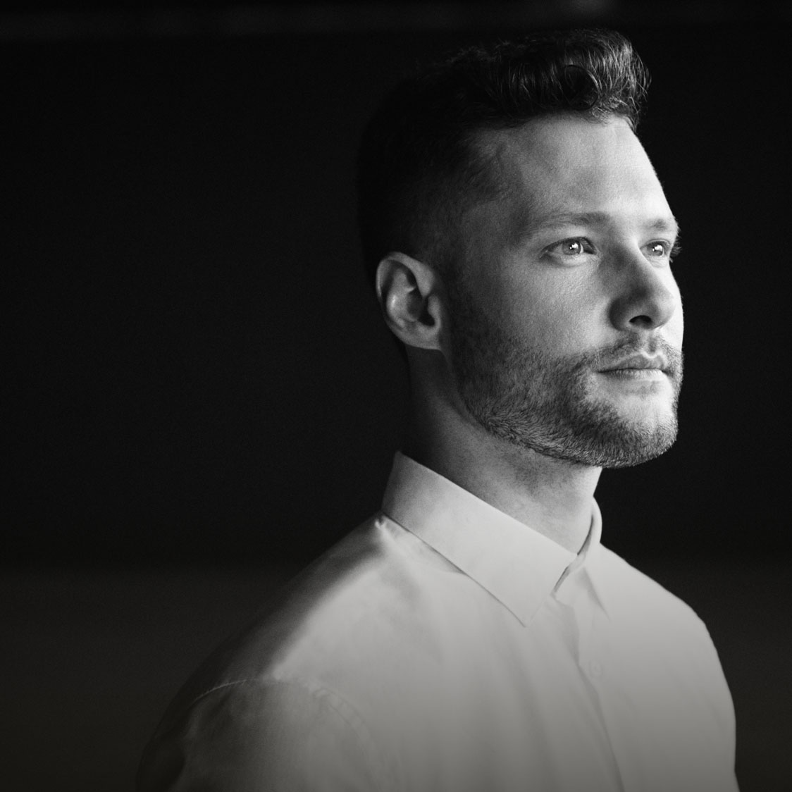 Calum Scott image